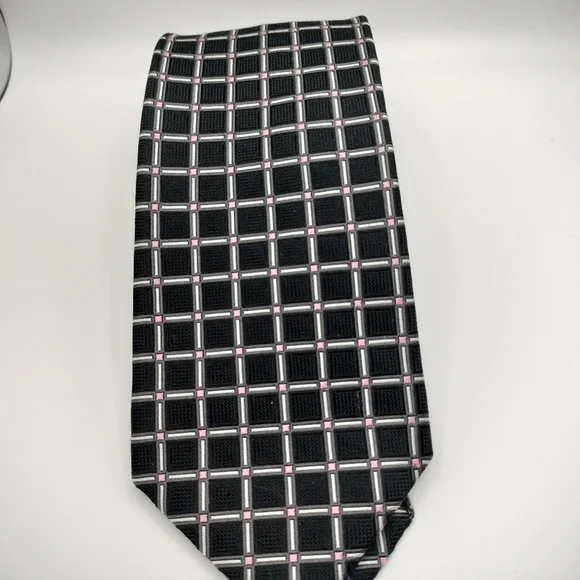 Daniel Cremieux Tie Mens Hand Made USA 100% Silk Geometric Black w/ Pink Long - Picture 2 of 10